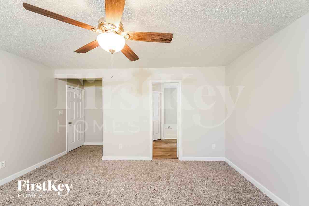 2415 Damascus Dr - Photo 7 of 15