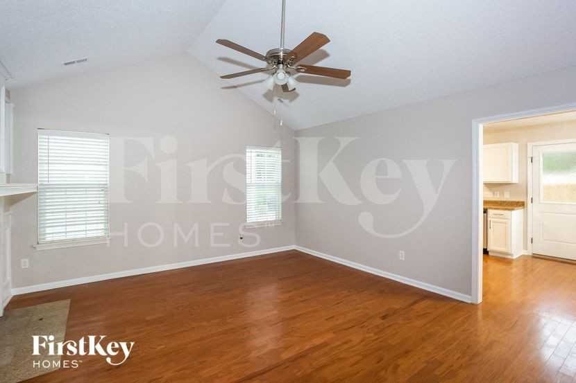 8507 Redstone View Dr - Photo 5 of 15