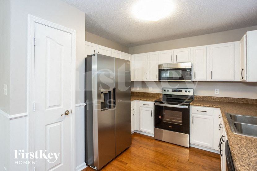 8507 Redstone View Dr - Photo 7 of 15