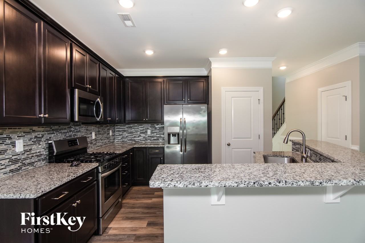 3611 Alamito Ln - Photo 6 of 15