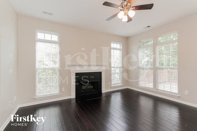 7336 Rock Island Rd - Photo 3 of 15