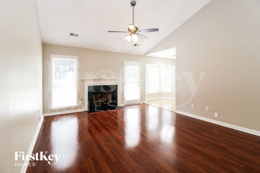 12 Montford Ct - Photo 2 of 15