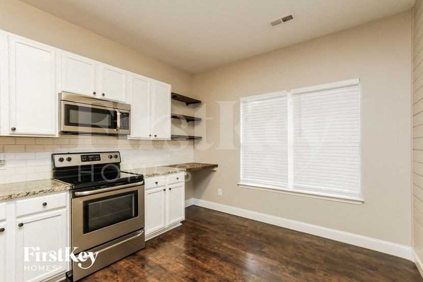 11418 Heritage Green Dr - Photo 5 of 15