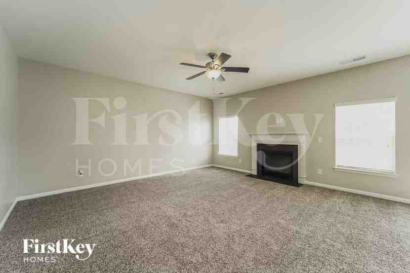 5334 Hackberry Ln Sw - Photo 4 of 15