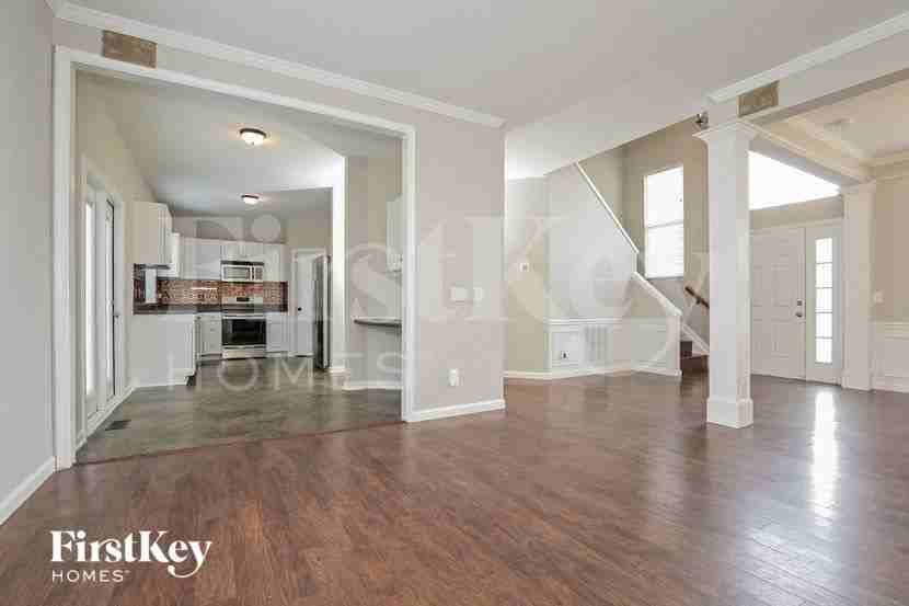 3900 Gisbourne Dr - Photo 6 of 15