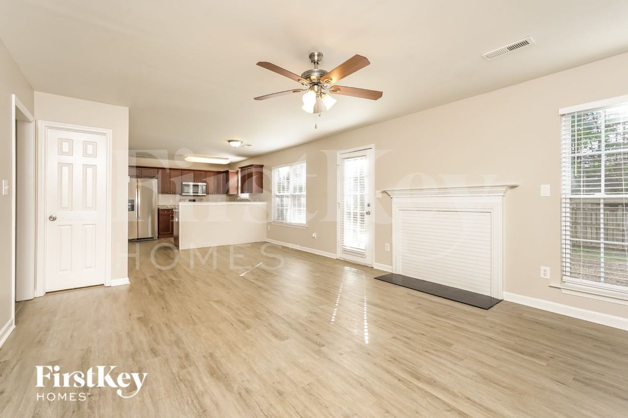 1050 Spruce Garden Dr - Photo 3 of 16