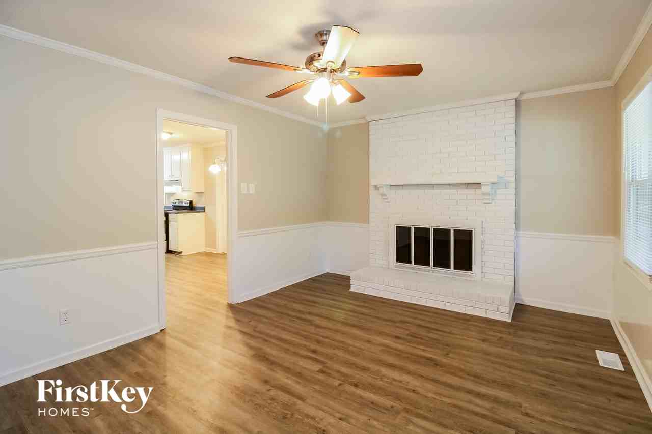 625 Scott Dr - Photo 2 of 15