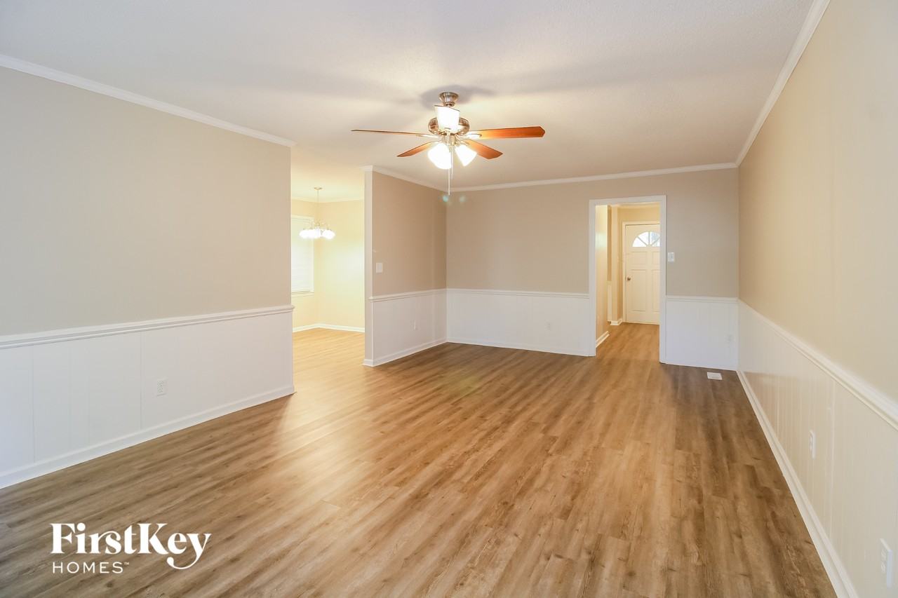 625 Scott Dr - Photo 3 of 15