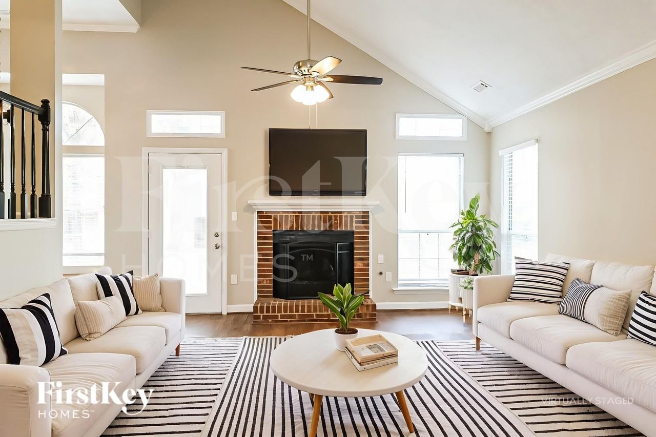 12110 New Abbey Pl - Photo 5 of 19