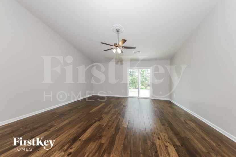 1049 Solstice St - Photo 2 of 15