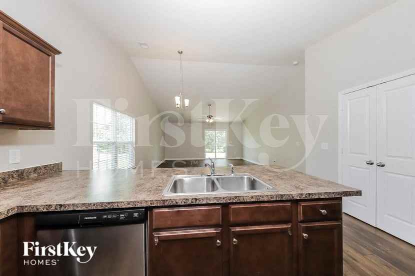 1049 Solstice St - Photo 6 of 15