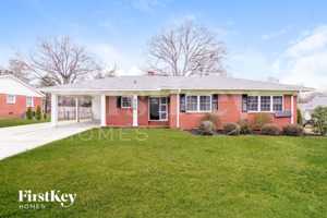 featured image of 240 Palaside Drive Northeast