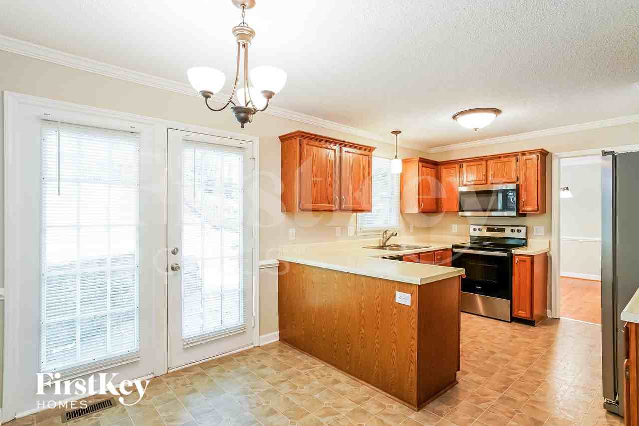 202 Dalmeny Dr - Photo 7 of 15