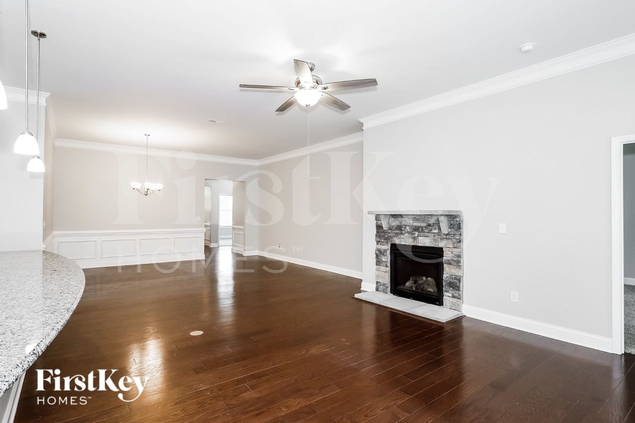 2486 Seagull Dr - Photo 3 of 14