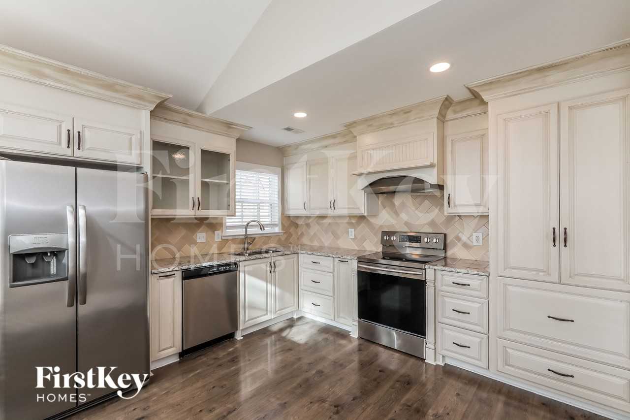 3104 Kelly Grove Ln - Photo 6 of 15