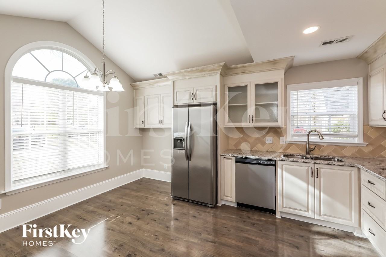 3104 Kelly Grove Ln - Photo 7 of 15