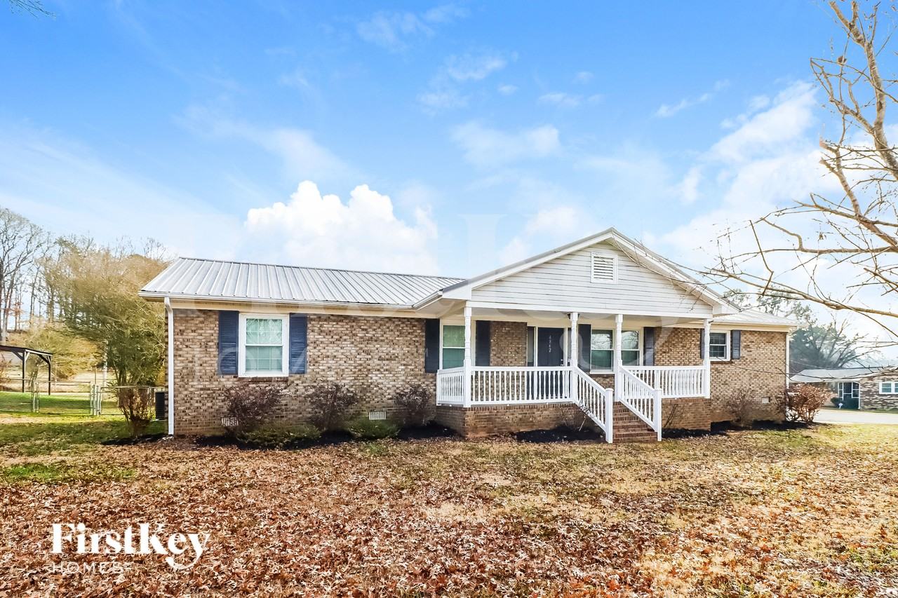 4842 Greenwood Dr - Photo 3 of 16