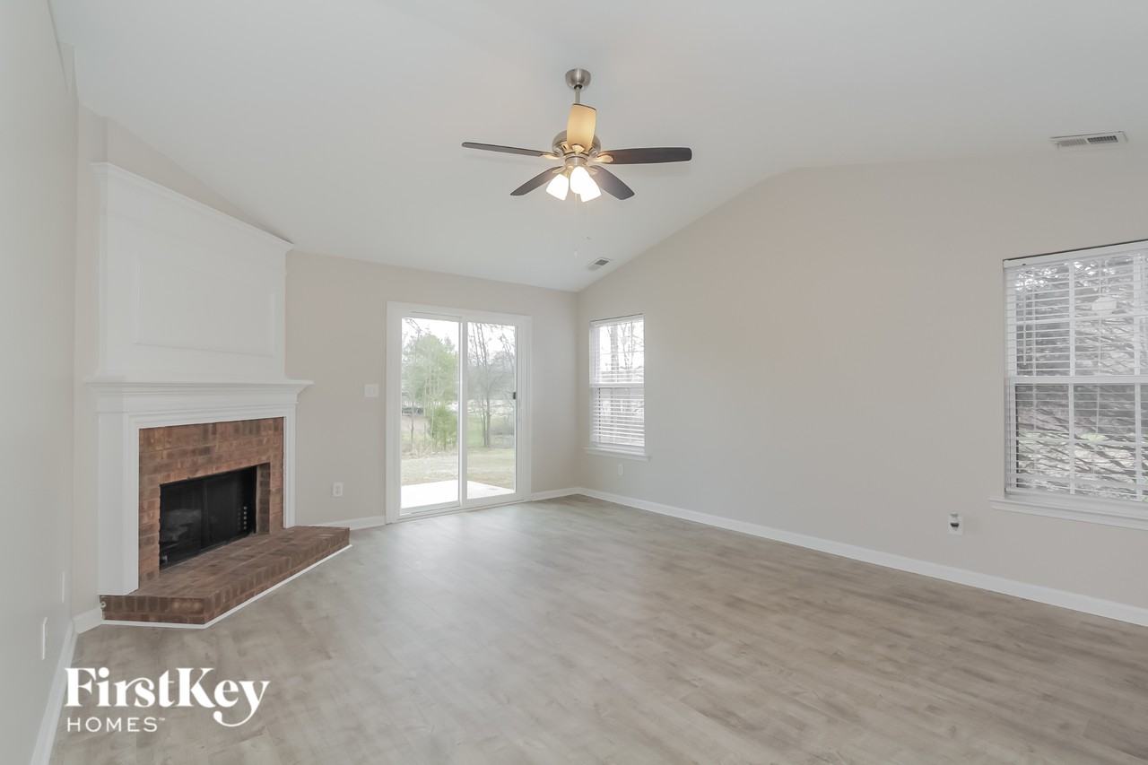 7514 Lullwater Cv - Photo 4 of 15