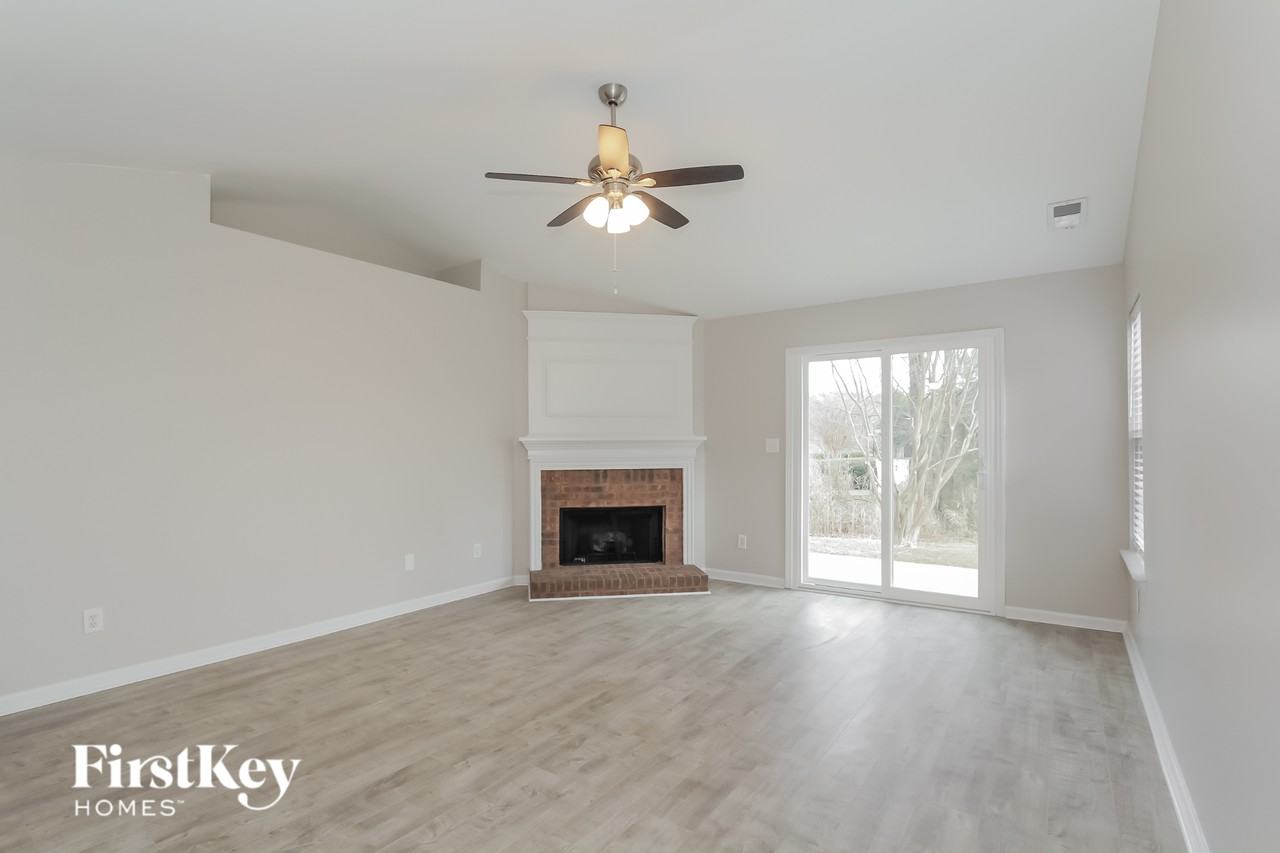 7514 Lullwater Cv - Photo 5 of 15