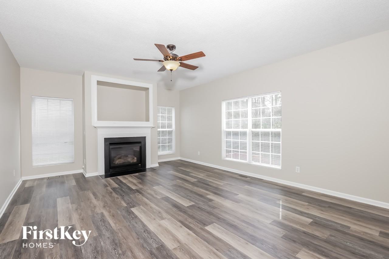 8709 Gooch Ct - Photo 7 of 15