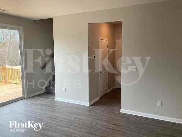 603 Stafford St - Photo 4 of 10