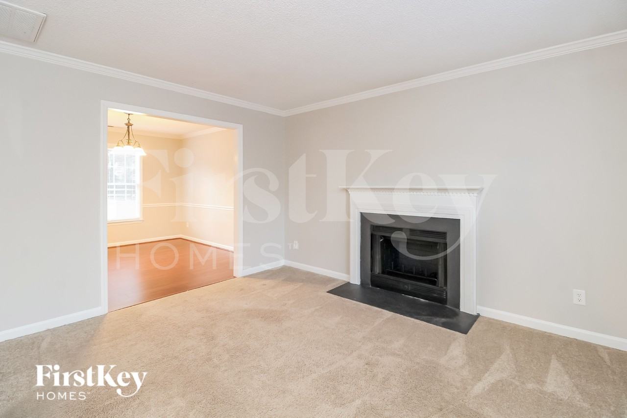 1608 Ballard Ct - Photo 6 of 15