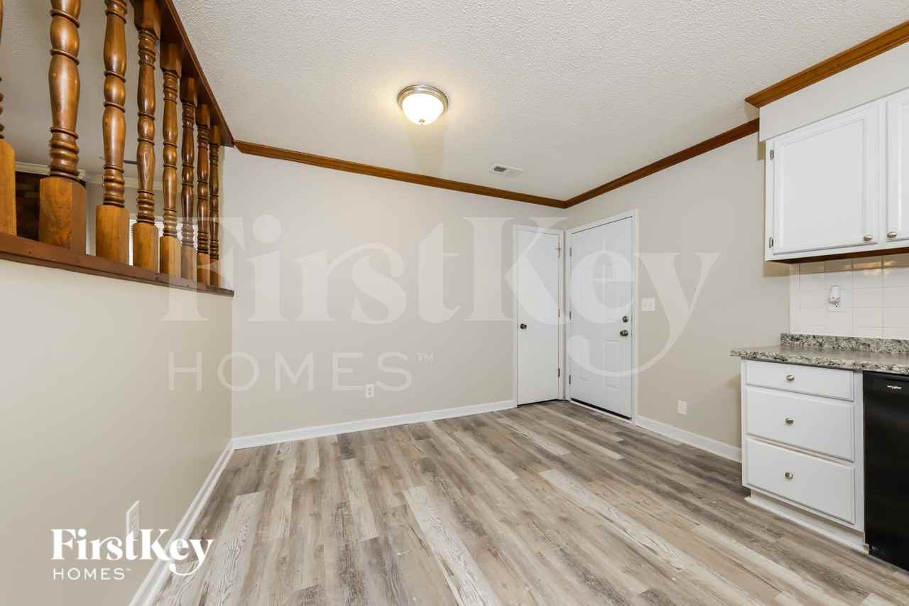 2016 Claxton Drive Southwest - Photo 5 of 15