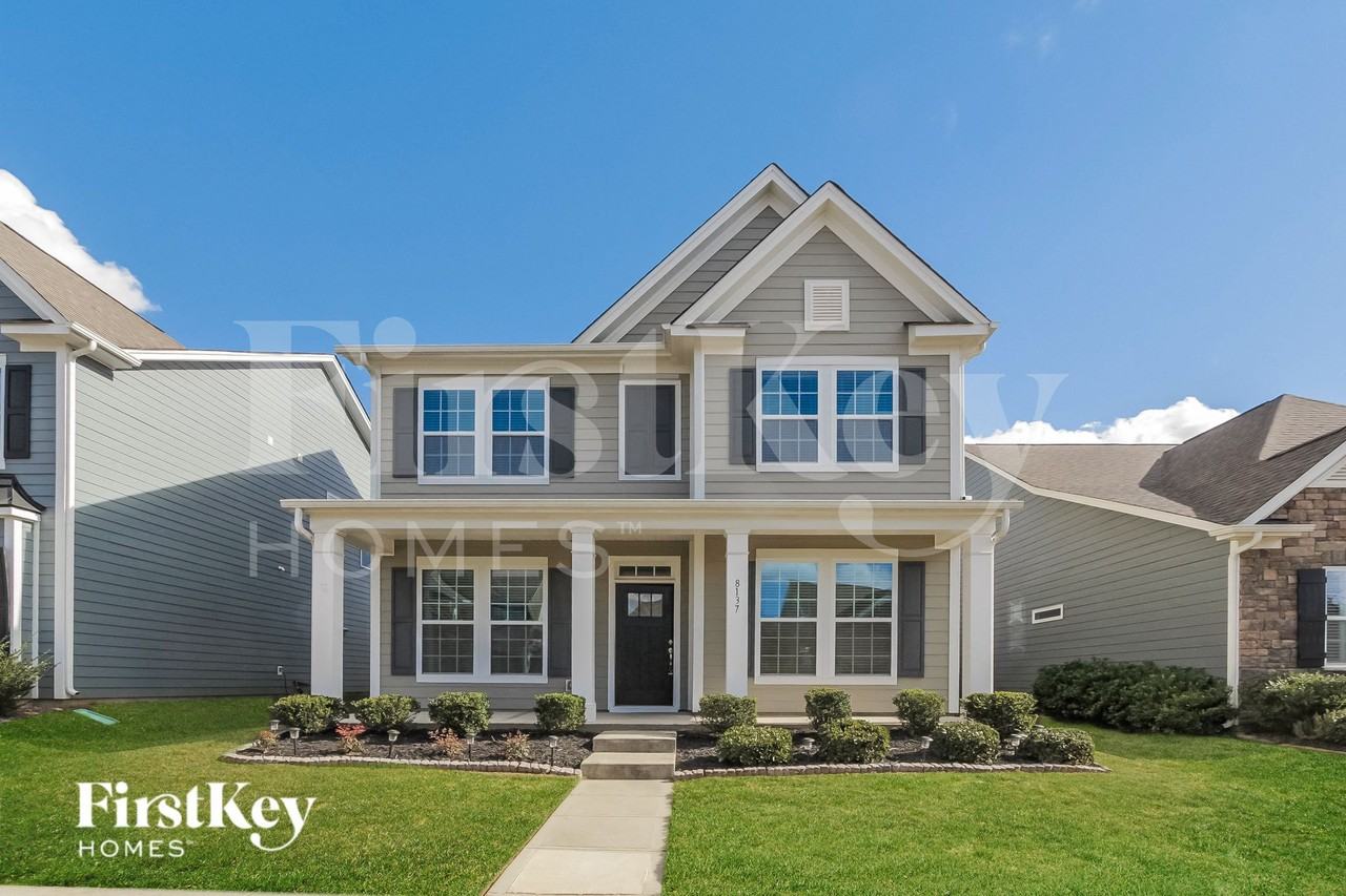 8137 Kalson St - Photo 2 of 15