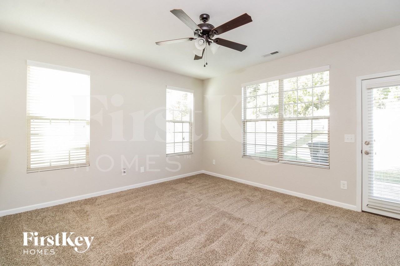 3765 Crestwell Cove Ct - Photo 7 of 15