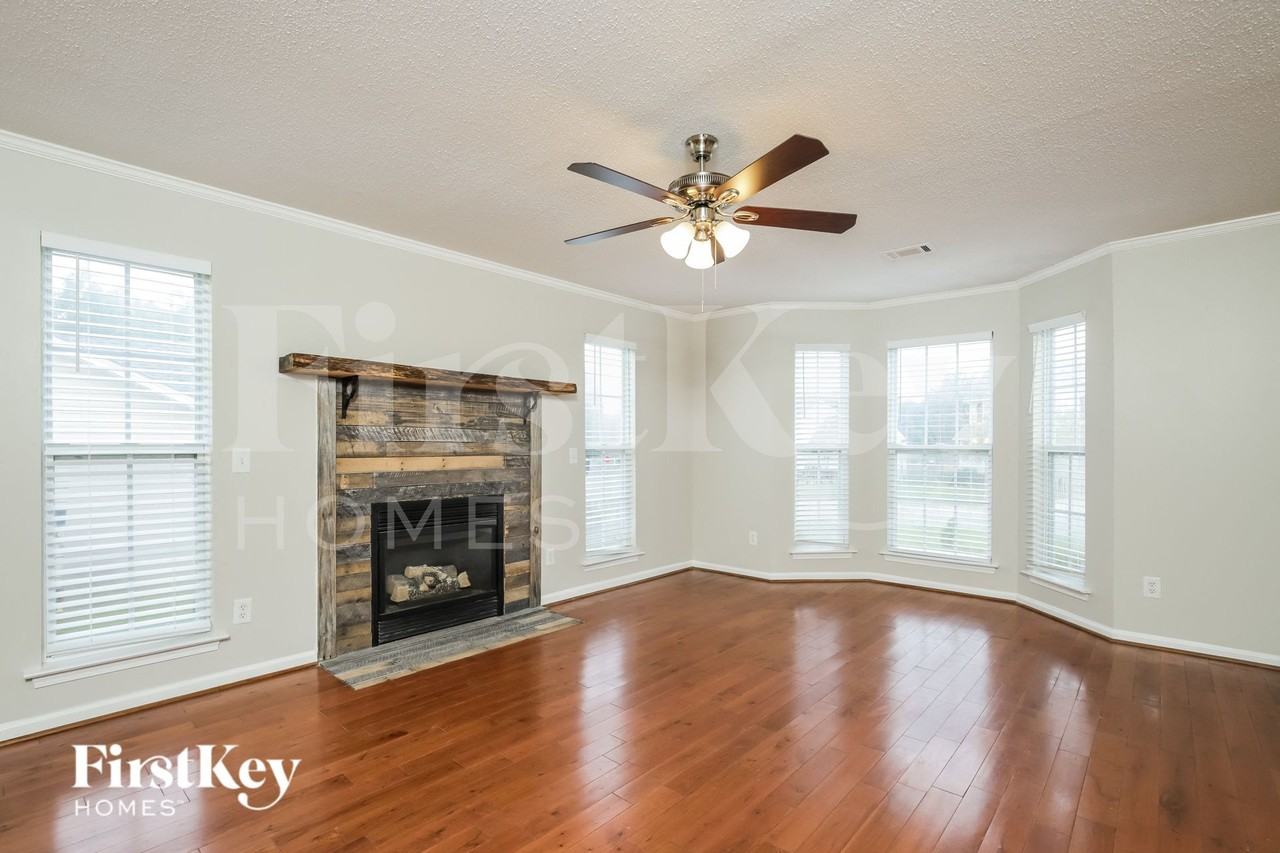 4604 Cherrywood Dr - Photo 2 of 15