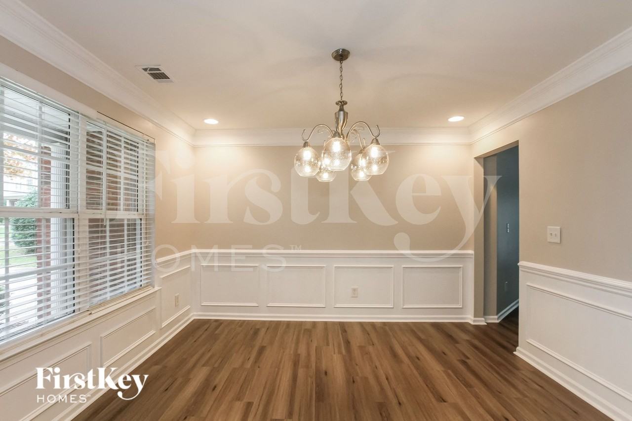 4215 Greenfield Cir Nw - Photo 3 of 15