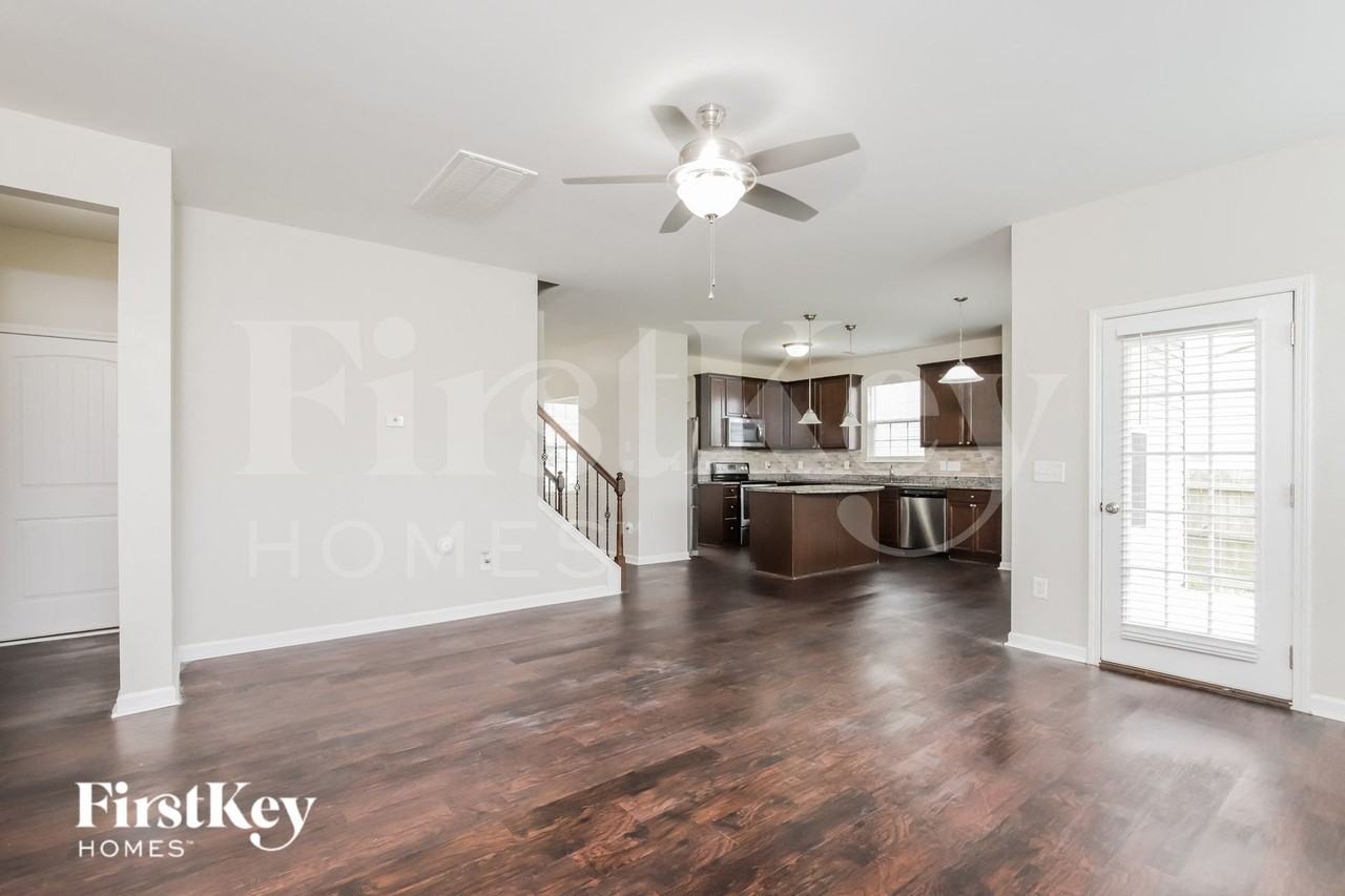 3505 Panarama Drive - Photo 3 of 15