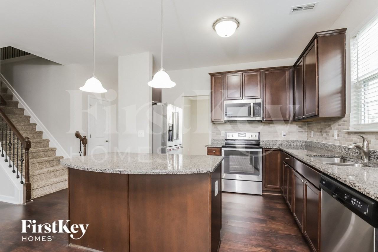 3505 Panarama Drive - Photo 6 of 15