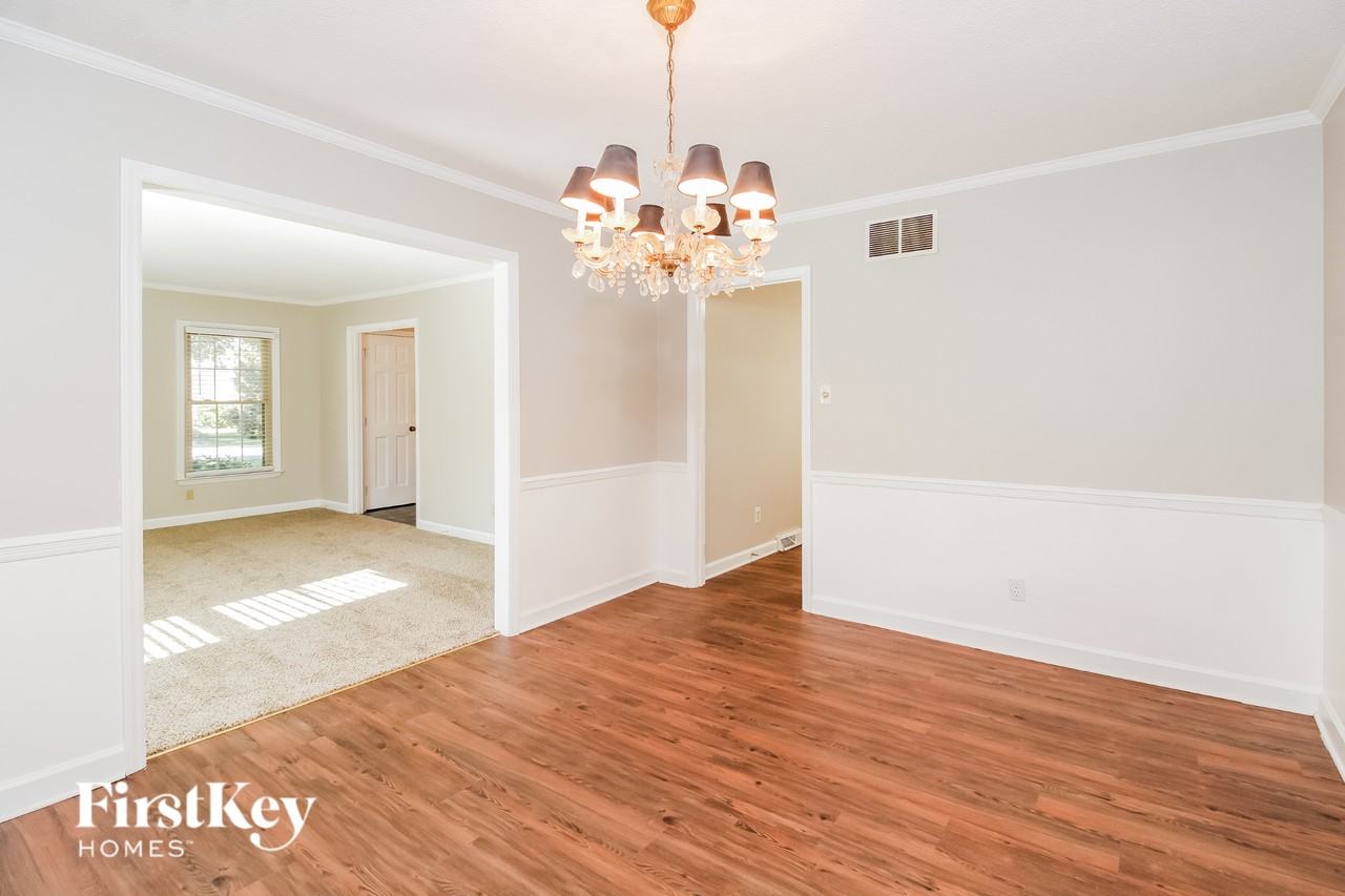 401 Oneil Court - Photo 3 of 15