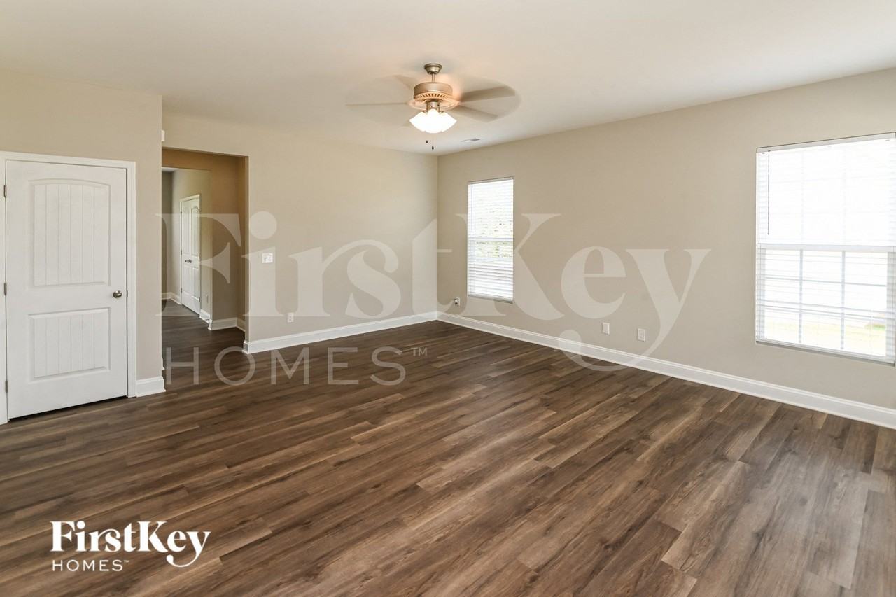6315 Bluffton Ln - Photo 3 of 15
