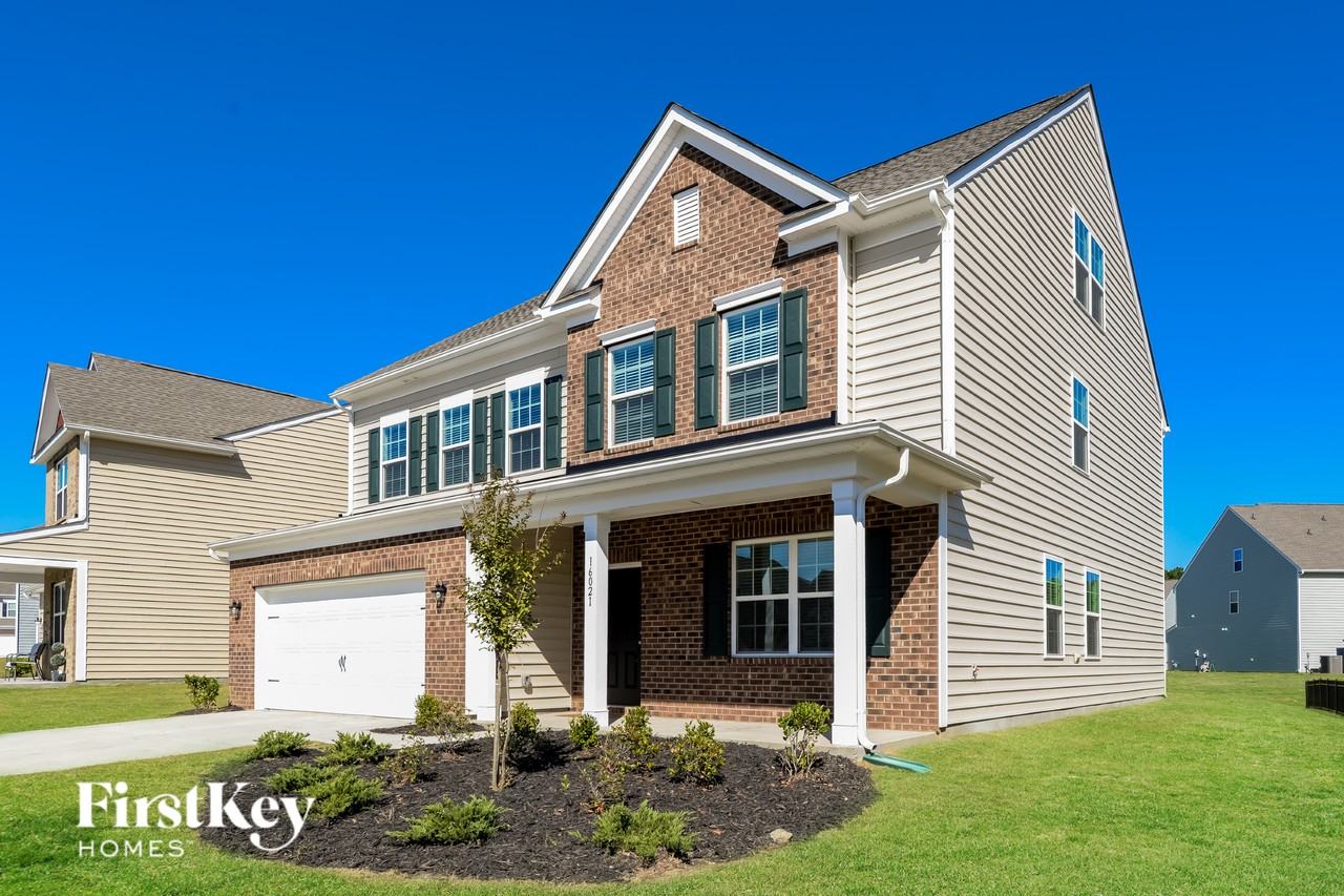 16021 Pela Croix Drive - Photo 2 of 15