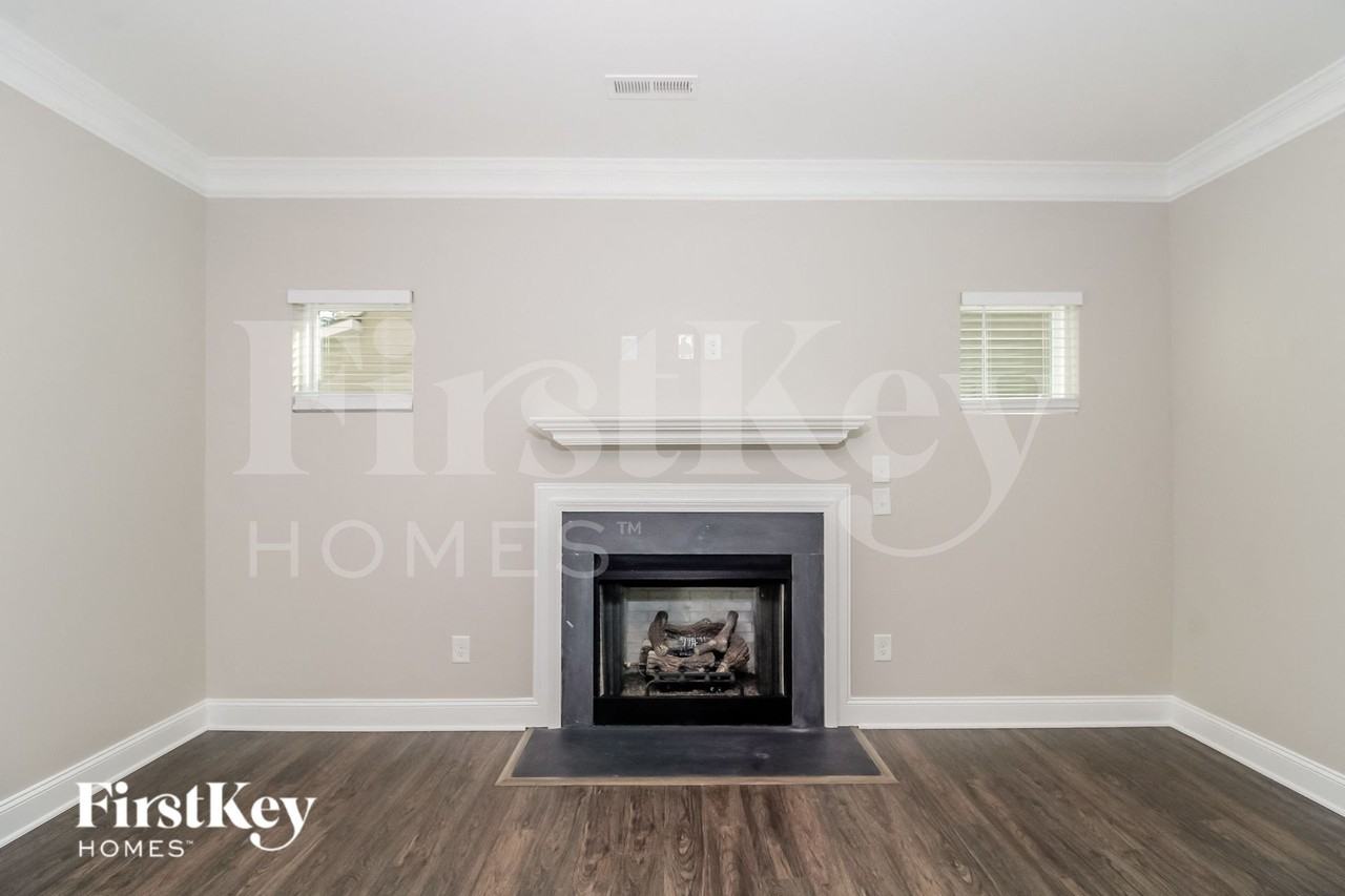 4715 Romara Dr - Photo 2 of 15
