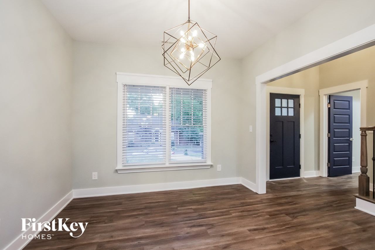 300 S Crawford St - Photo 5 of 15