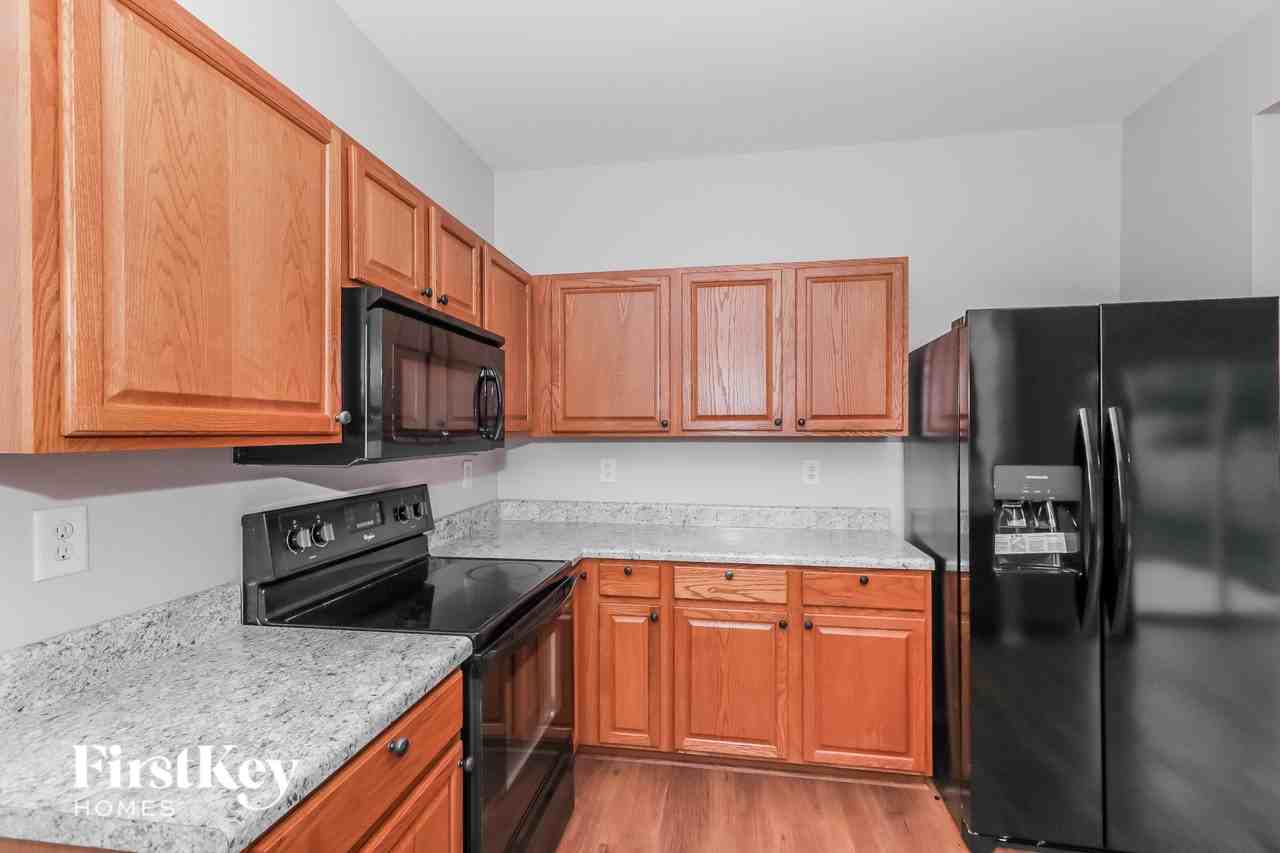 2344 Buckleigh Dr - Photo 7 of 15