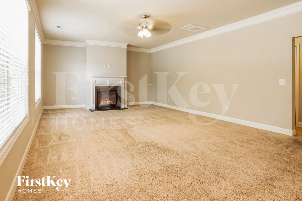 307 Summerwalk Rd - Photo 2 of 16