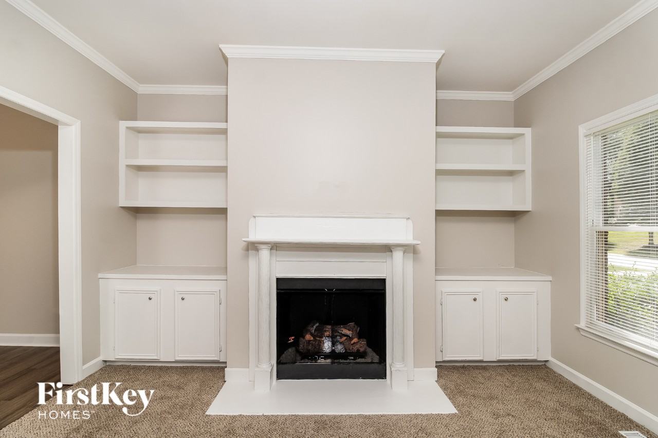 201 Bradford Place Ln - Photo 2 of 15