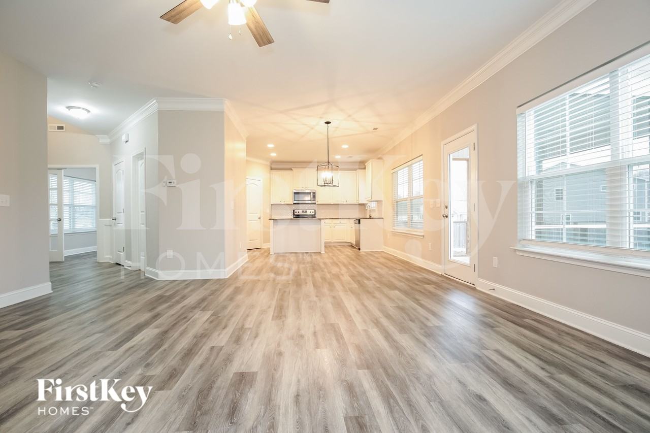 5390 Holbein Gate Drive - Photo 4 of 15