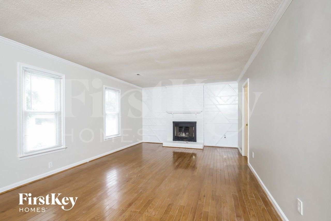 3224 Timberwolf Ave - Photo 3 of 15