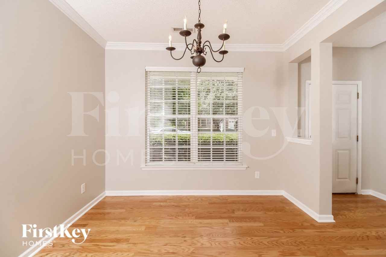 6161 Glen Way Dr - Photo 3 of 15