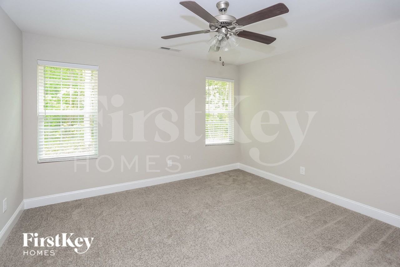 2061 Samantha Drive - Photo 6 of 15