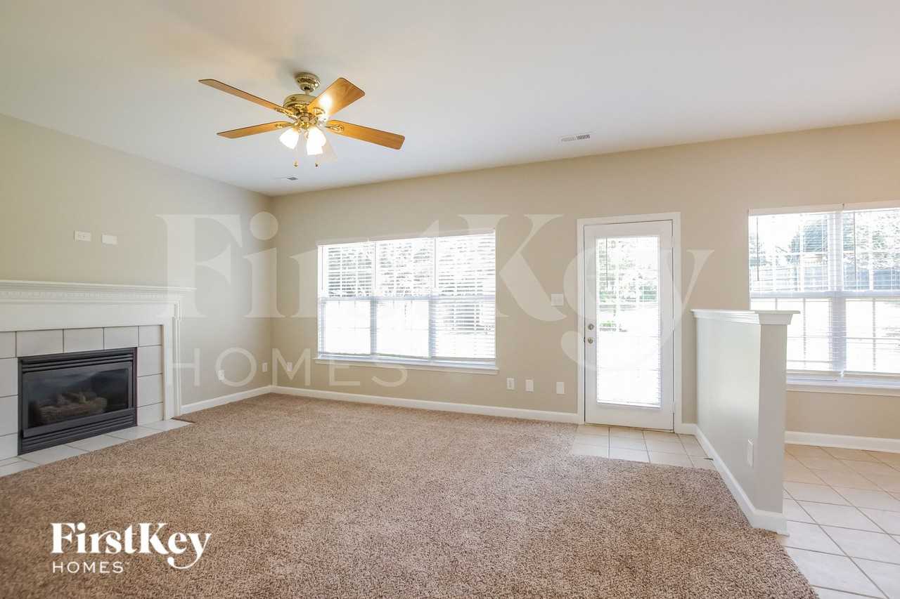 105 Mark Twain Ct - Photo 4 of 15