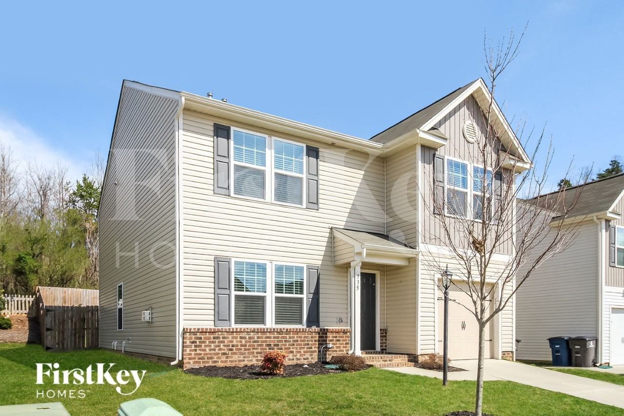 335 Inlet Place Dr - Photo 2 of 15