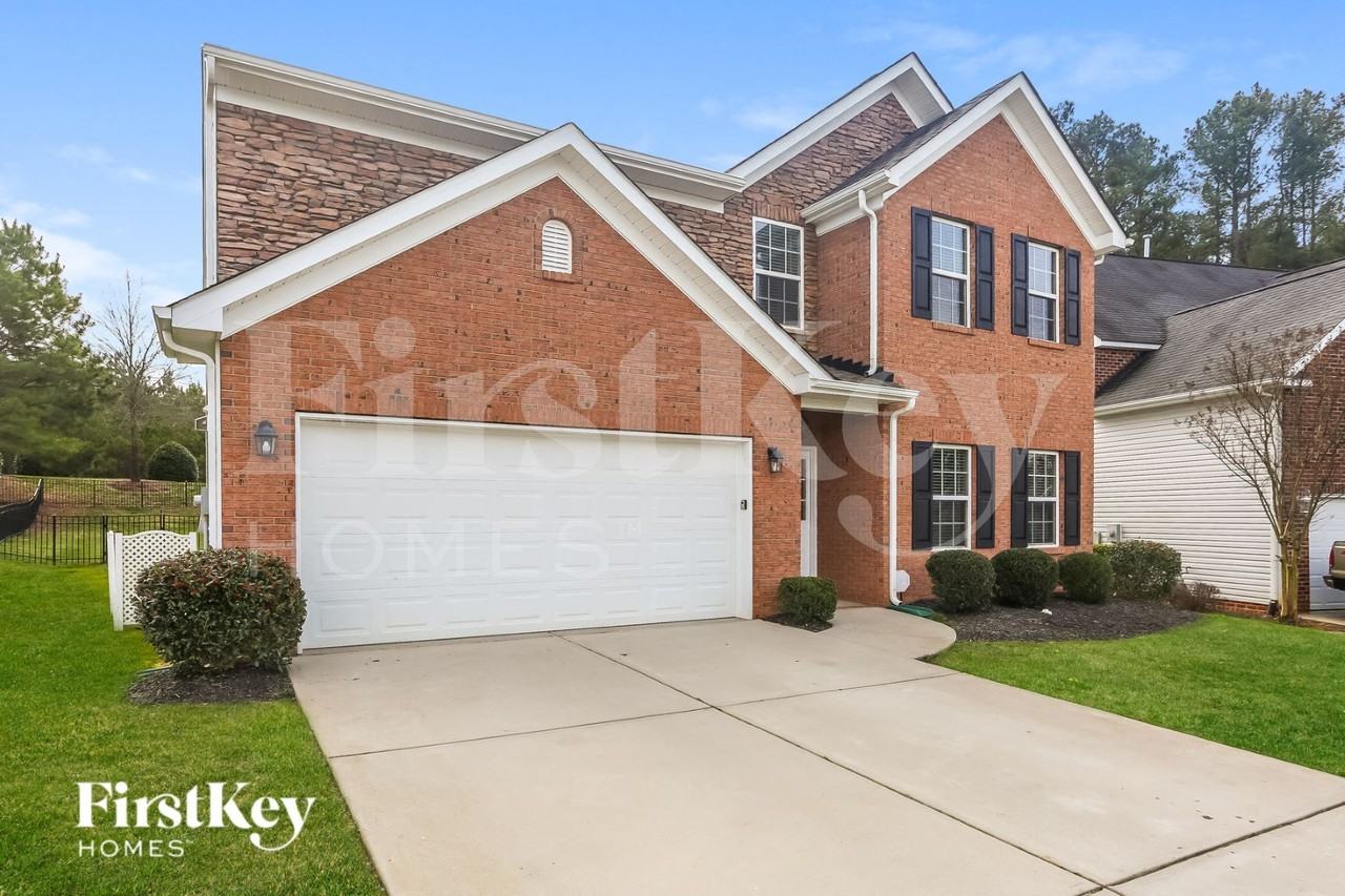 2250 Laurens Dr - Photo 2 of 15