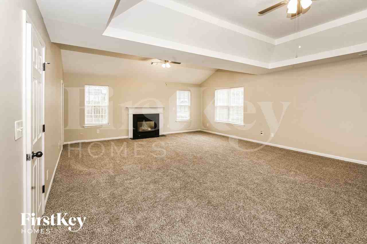 128 Madelia Pl - Photo 3 of 15