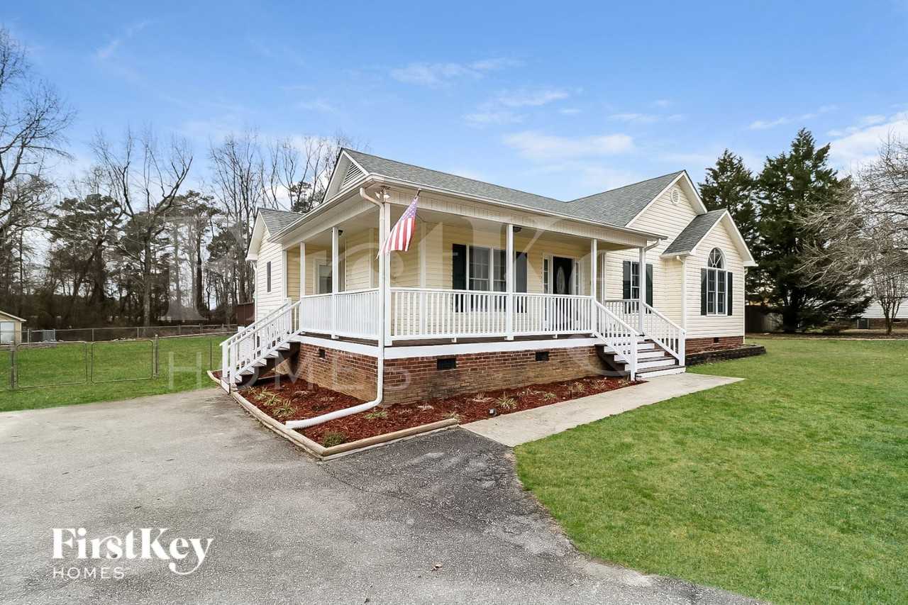 126 S Woodstone Dr - Photo 2 of 15